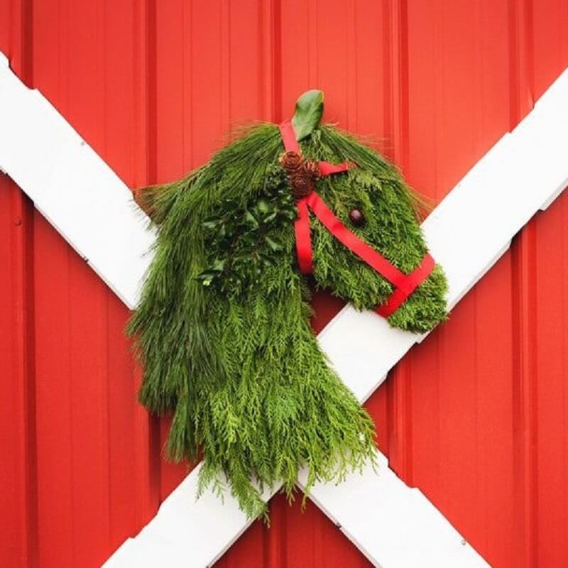 Handmade Farmhouse Horse Head Christmas Wreath – Festive Holiday Decor