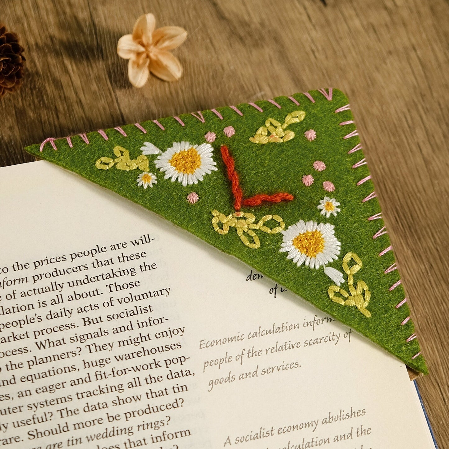 Personalized hand embroidered corner bookmark