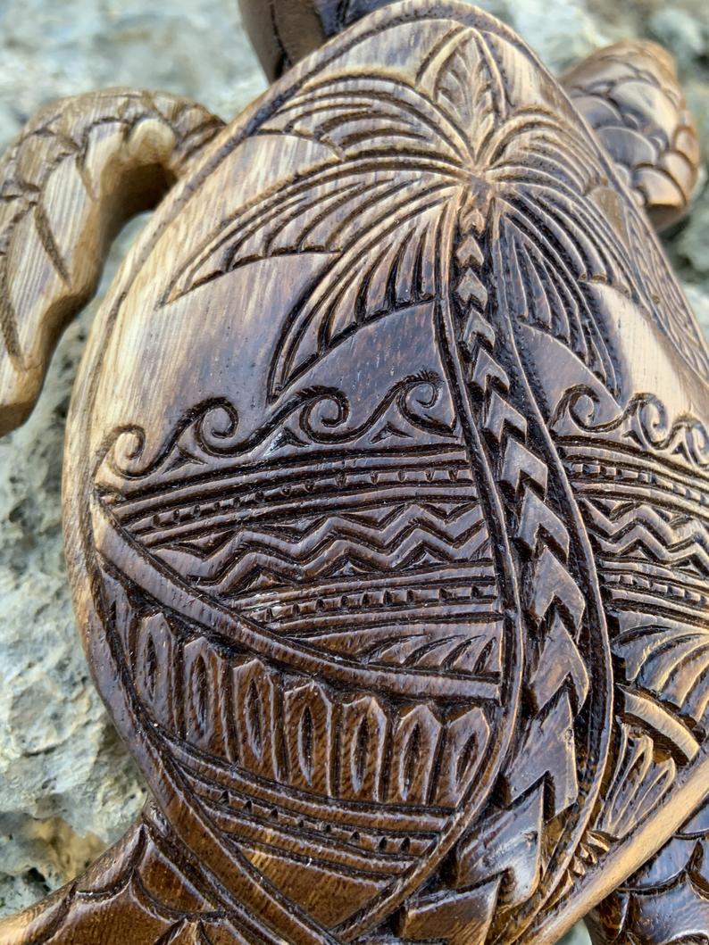 Hawaiian Turtle Woodcarving