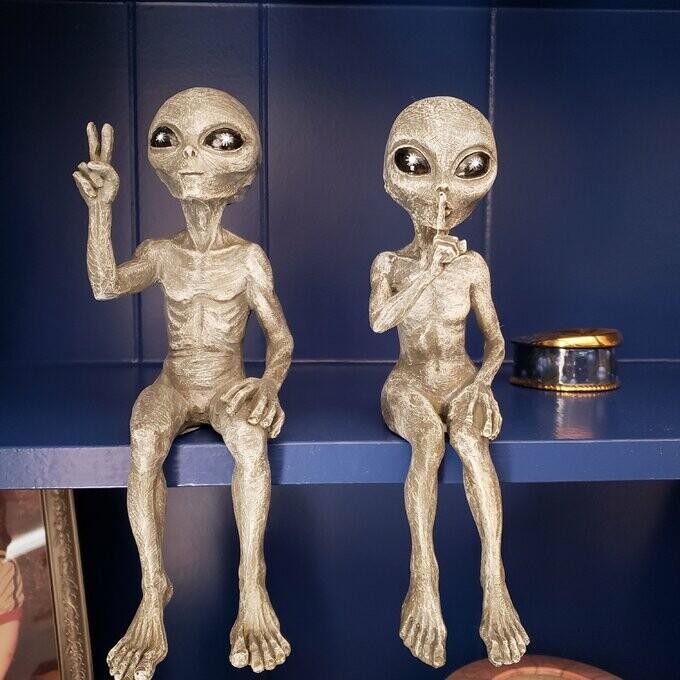 【Last Day 50% OFF】Outer space alien garden statue