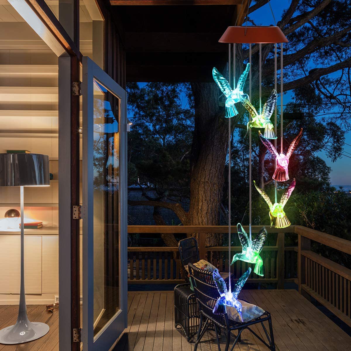 Outdoor solar wind chime lamp