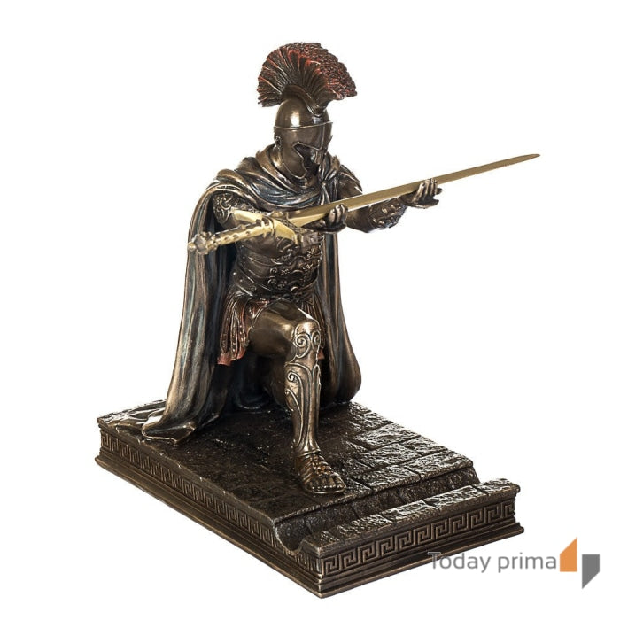 Roman commander statue desk decoration pen holder